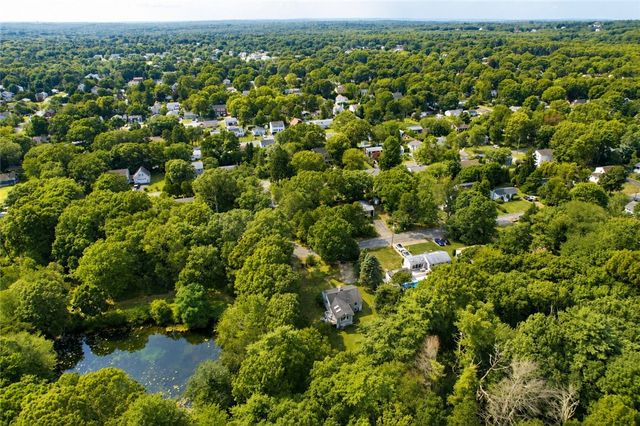 29 Oak Road, South Kingstown, RI 02879