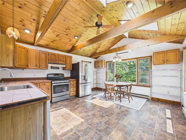 29 Oak Road, South Kingstown, RI 02879