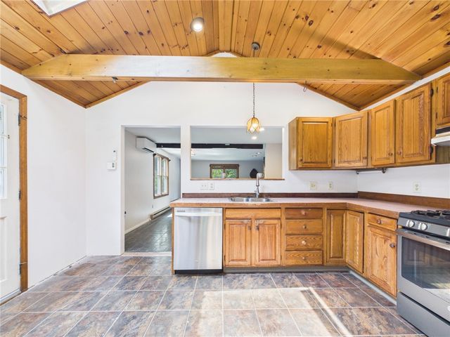 29 Oak Road, South Kingstown, RI 02879