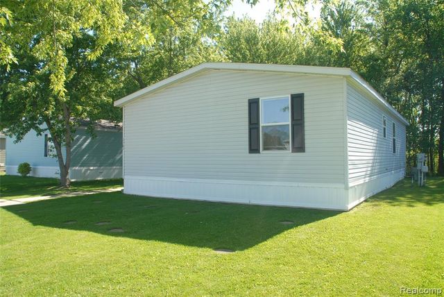 1101 Forest Lane, Columbus, MI 48063