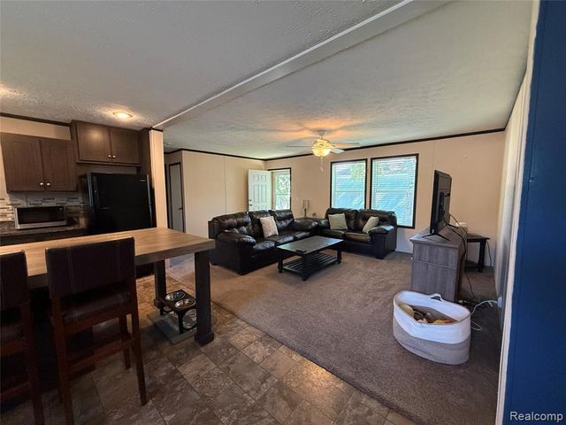 1101 Forest Lane, Columbus, MI 48063