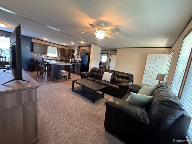 1101 Forest Lane, Columbus, MI 48063