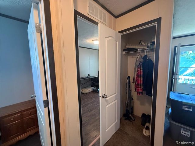 1101 Forest Lane, Columbus, MI 48063