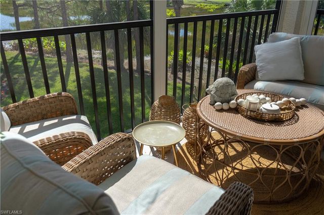 265 Deerwood CIR 10, Naples, FL 34113