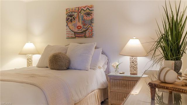 265 Deerwood CIR 10, Naples, FL 34113