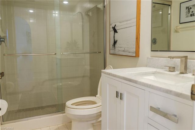 265 Deerwood CIR 10, Naples, FL 34113