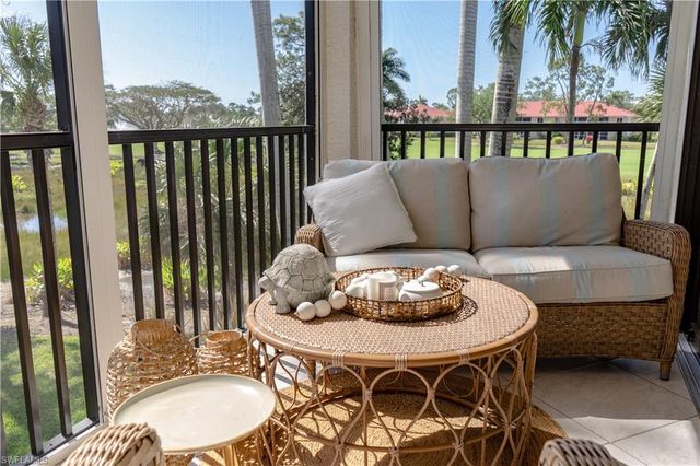 265 Deerwood CIR 10, Naples, FL 34113