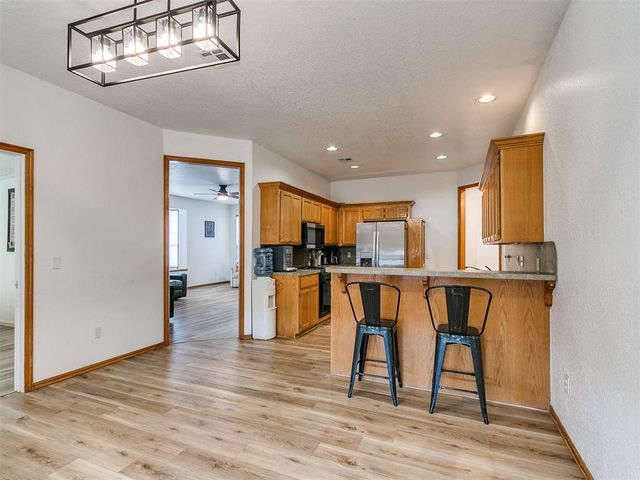 12916 Oak Hill Drive, Piedmont, OK 73078