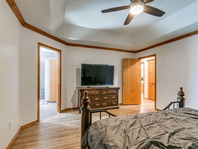 12916 Oak Hill Drive, Piedmont, OK 73078