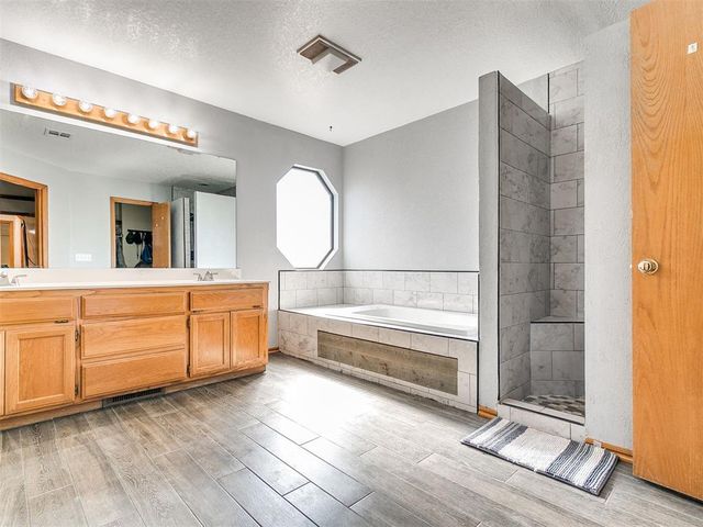 12916 Oak Hill Drive, Piedmont, OK 73078