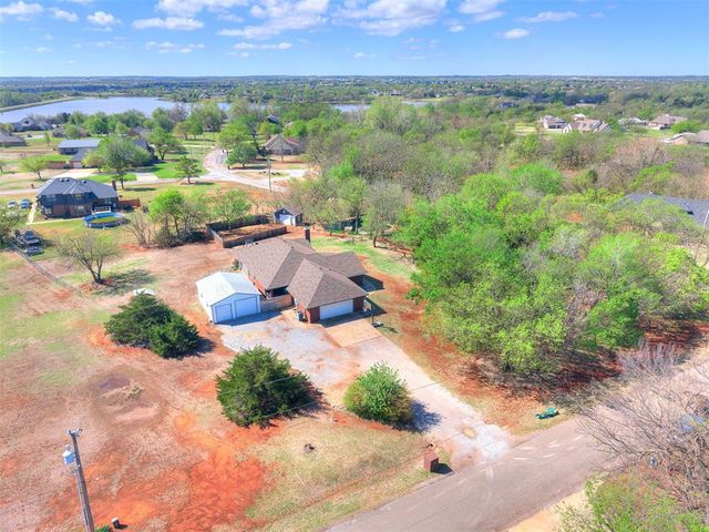12916 Oak Hill Drive, Piedmont, OK 73078