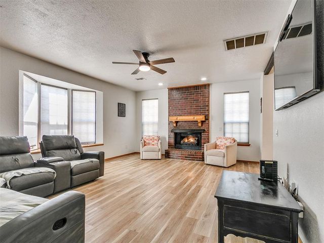 12916 Oak Hill Drive, Piedmont, OK 73078