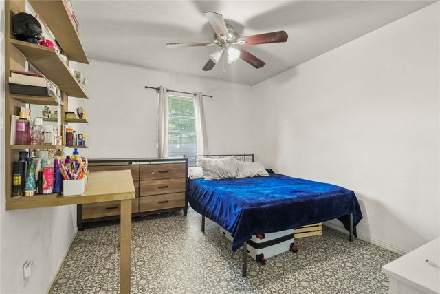 10040 Hymie Circle, Dallas, TX 75217