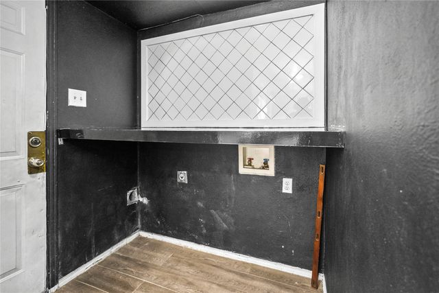 10040 Hymie Circle, Dallas, TX 75217