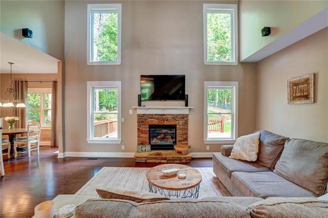 292 Independence Avenue, Dallas, GA 30132