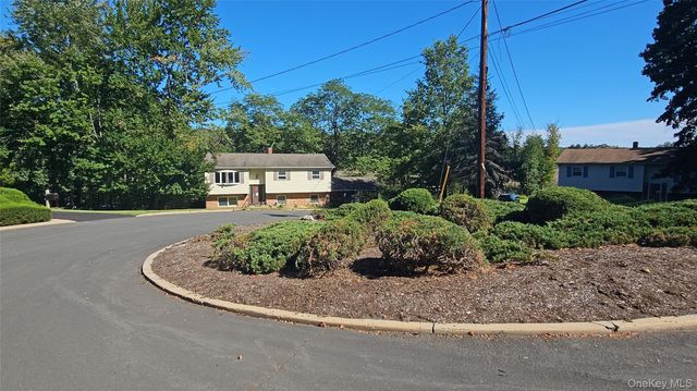 6 Glen Court, Congers, NY 10920