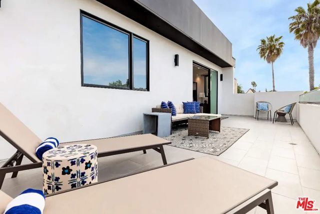 6201 Lindenhurst Avenue, Los Angeles, CA 90048