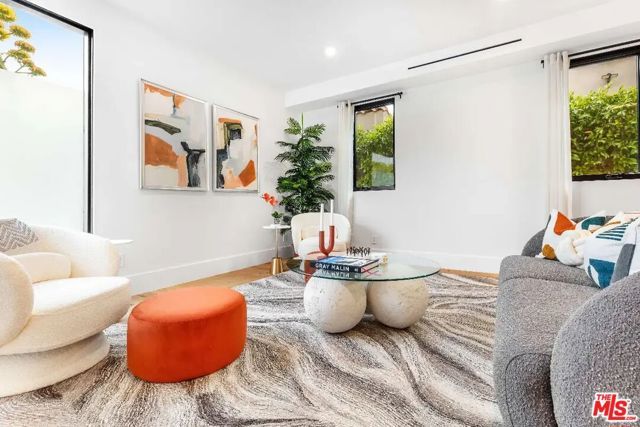 6201 Lindenhurst Avenue, Los Angeles, CA 90048