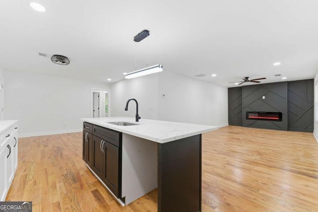 921 Hall Street, Atlanta, GA 30318