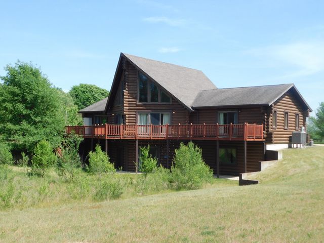 5957 Landing Lane, Fremont, MI 49412