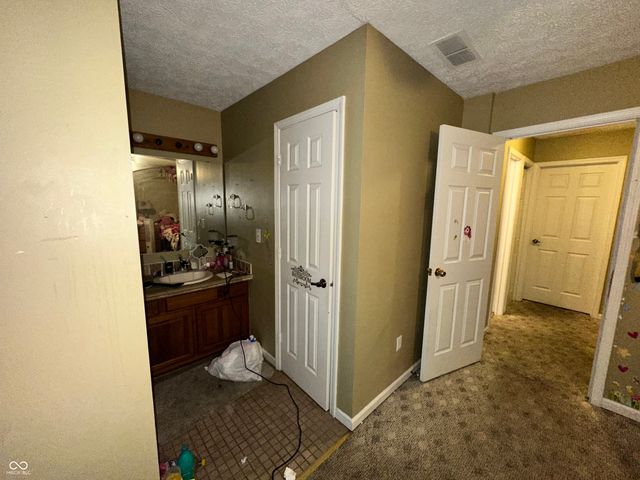 3266 Cherry Lake Lane, Indianapolis, IN 46235