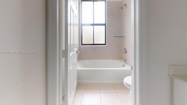 11035 W 35th Way 11035, Hialeah, FL 33018