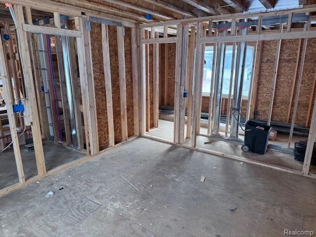 5031 Clintonville Road, Independence Charter Township, MI 48346