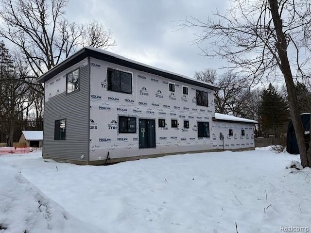 5031 Clintonville Road, Independence Charter Township, MI 48346