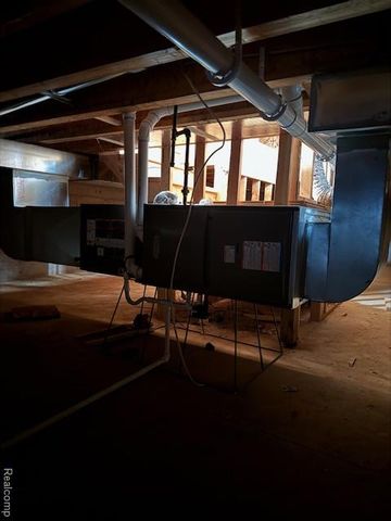 5031 Clintonville Road, Independence Charter Township, MI 48346