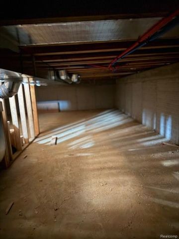 5031 Clintonville Road, Independence Charter Township, MI 48346