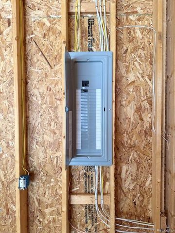 5031 Clintonville Road, Independence Charter Township, MI 48346