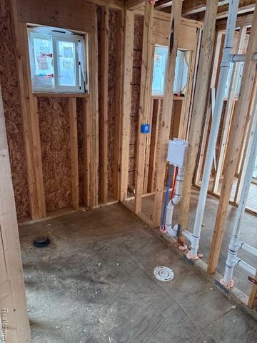 5031 Clintonville Road, Independence Charter Township, MI 48346