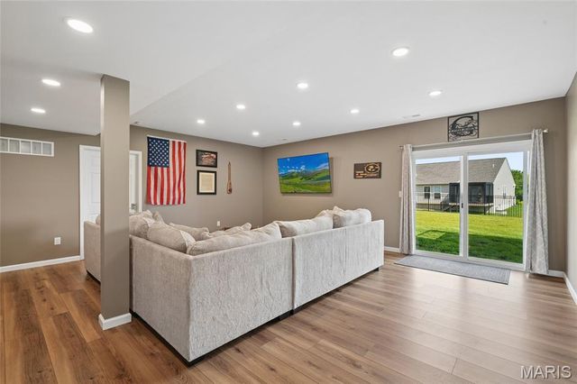 105 Yellowstone Drive, Troy, MO 63379