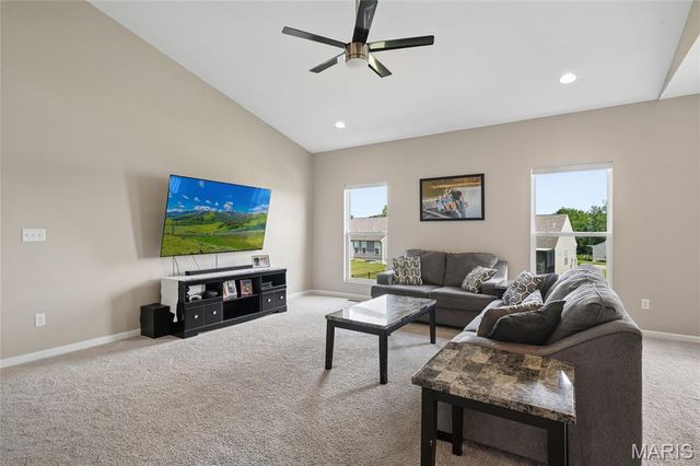 105 Yellowstone Drive, Troy, MO 63379