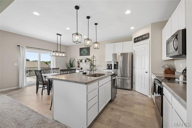 105 Yellowstone Drive, Troy, MO 63379