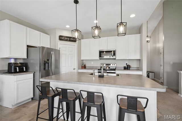 105 Yellowstone Drive, Troy, MO 63379