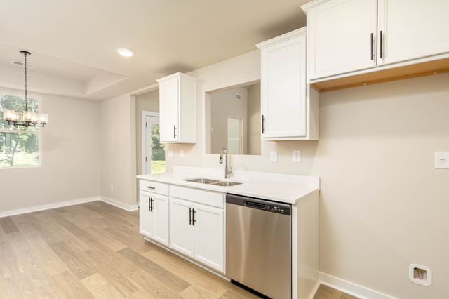 102 Cherry Blossom Way, Dickson, TN 37055