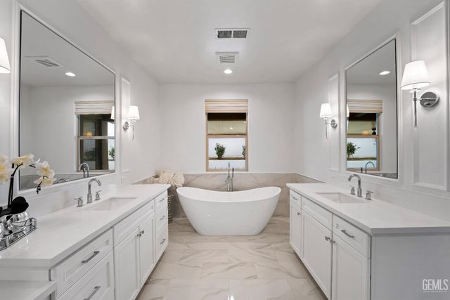 13503 Stonethwaite Lane, Bakersfield, CA 93311