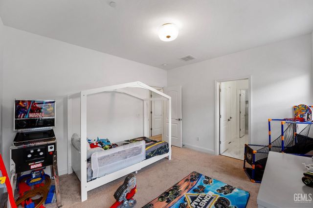 13503 Stonethwaite Lane, Bakersfield, CA 93311