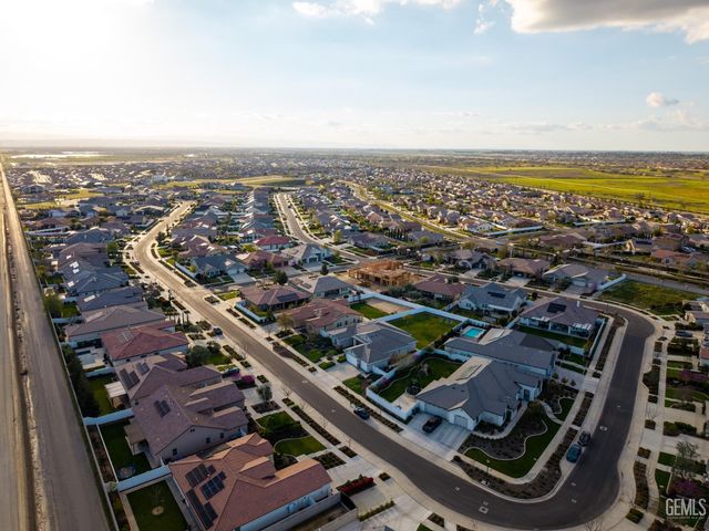 13503 Stonethwaite Lane, Bakersfield, CA 93311