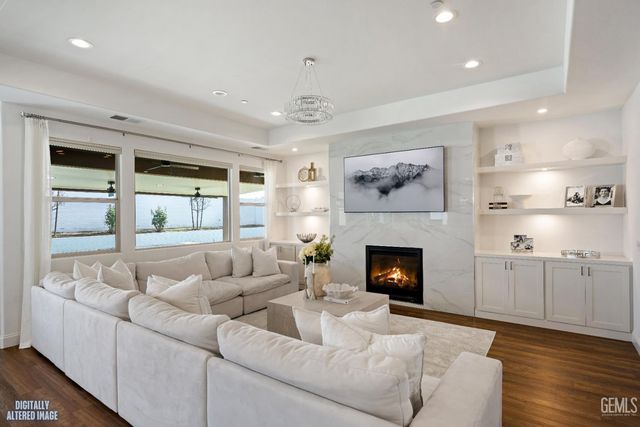 13503 Stonethwaite Lane, Bakersfield, CA 93311
