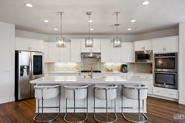 13503 Stonethwaite Lane, Bakersfield, CA 93311