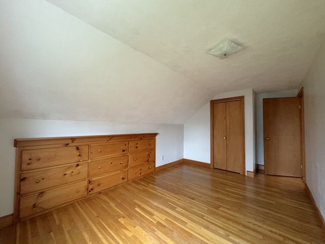 144 Main, Kingston, NH 03848