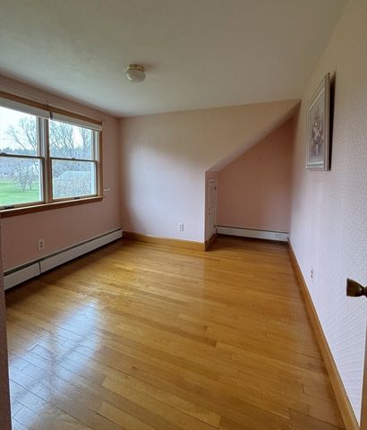 144 Main, Kingston, NH 03848
