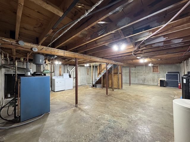 144 Main, Kingston, NH 03848