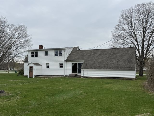 144 Main, Kingston, NH 03848