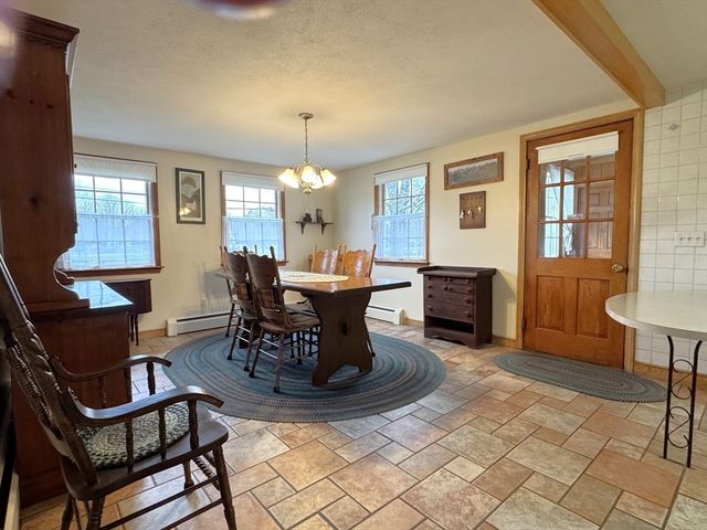 144 Main, Kingston, NH 03848