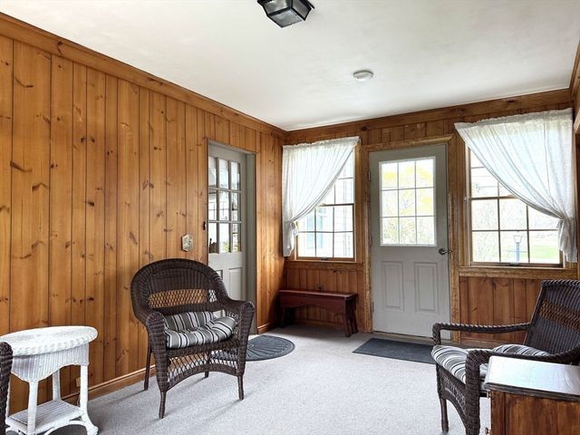 144 Main, Kingston, NH 03848