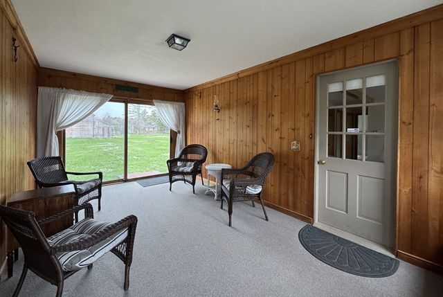 144 Main, Kingston, NH 03848