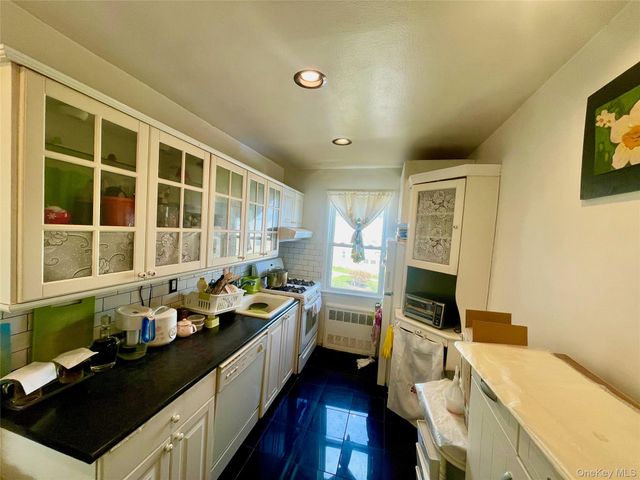 25143 71st Avenue 119B, Bellerose, NY 11426